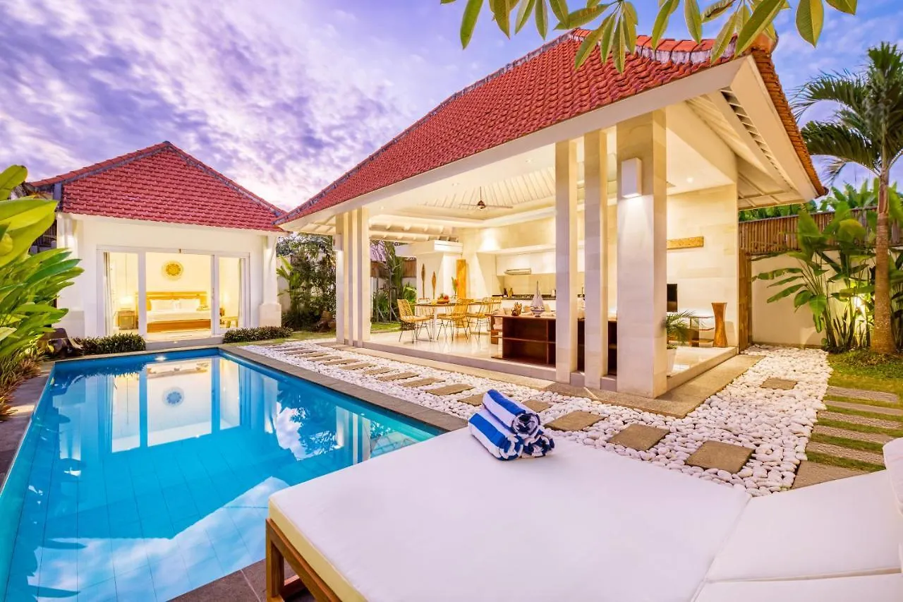 New 3Bd Tropical Villa In Central Umalas Canggu