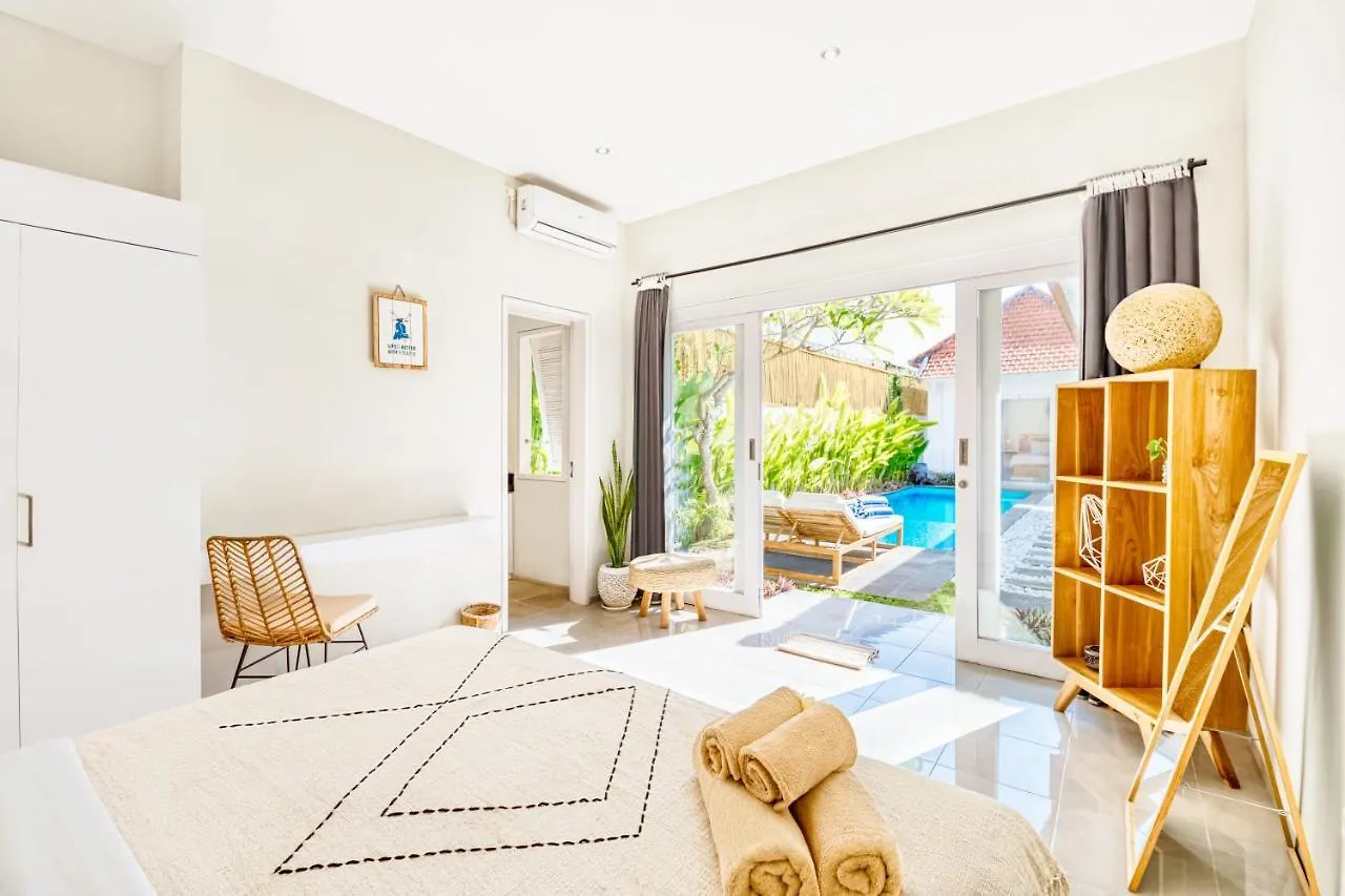New 3Bd Tropical Villa In Central Umalas Canggu