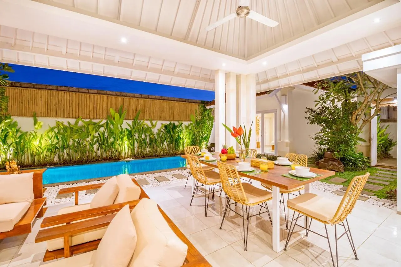 New 3Bd Tropical Villa In Central Umalas Canggu