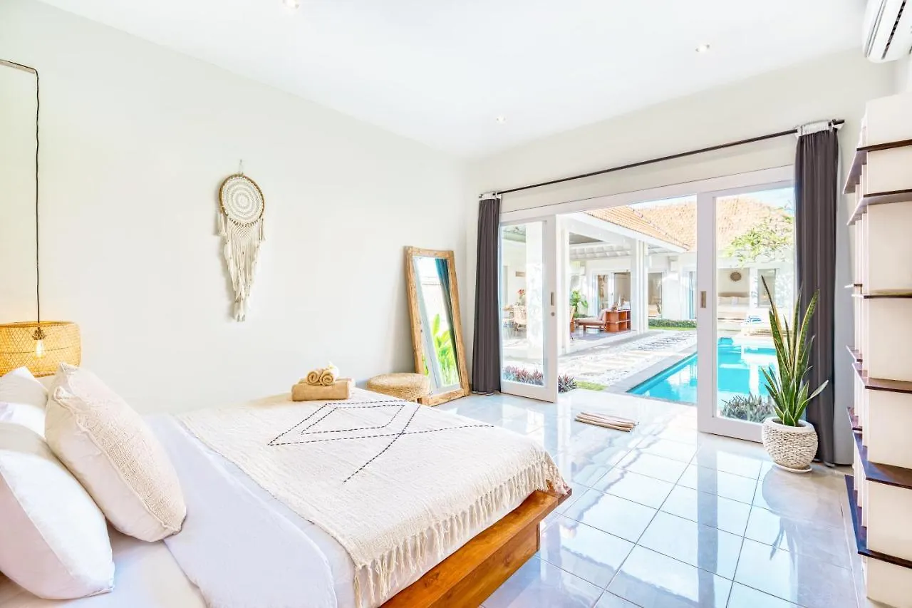 New 3Bd Tropical Villa In Central Umalas Canggu  Indonesia
