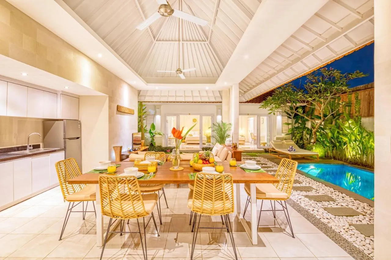 New 3Bd Tropical Villa In Central Umalas Canggu